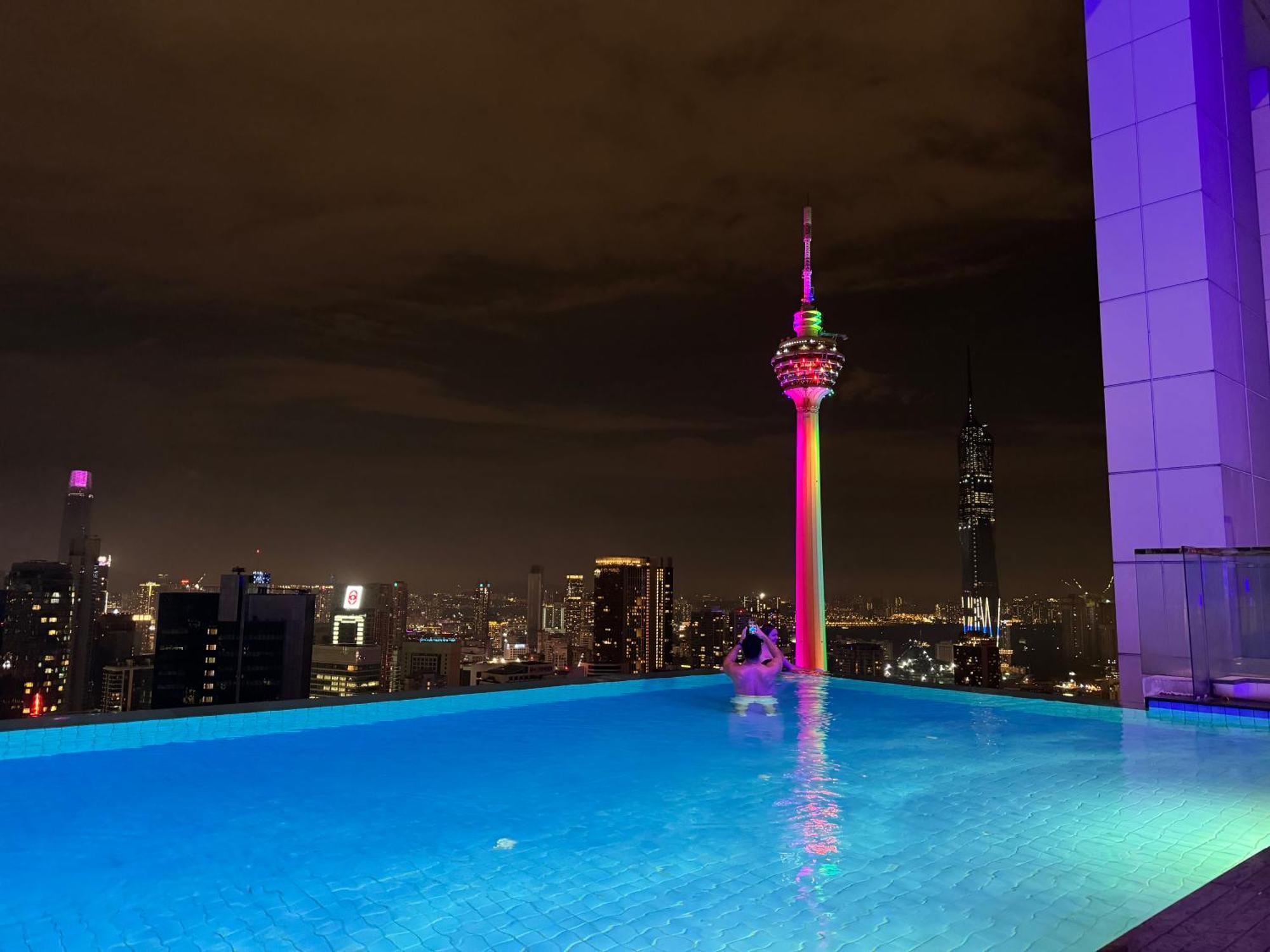 Apartemen The Platinum Heaven Touch